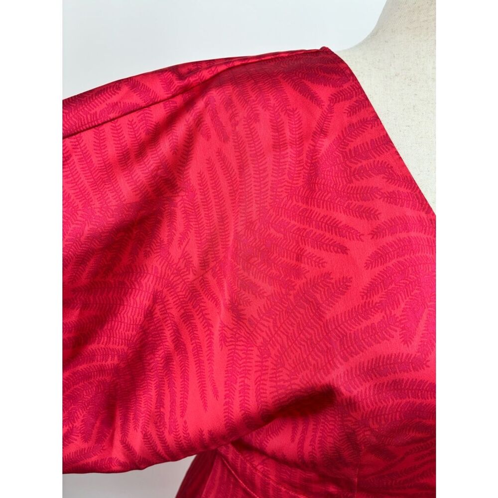 FE Noel Target Elegant Red Satin V-Neck Maxi Dress, subtle pattern - Picture 2 of 8